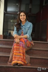 Regina Cassandra Interview About Soukyam
